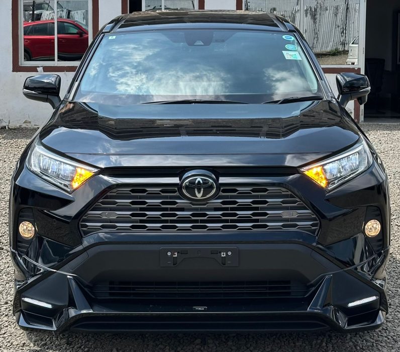 
								Toyota Rav4 full									