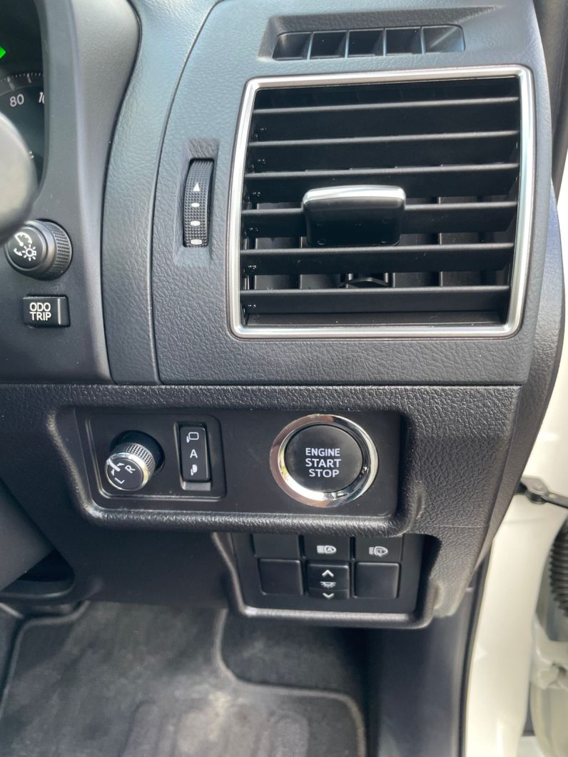 
								Toyota Landcruiser Prado TXL full									
