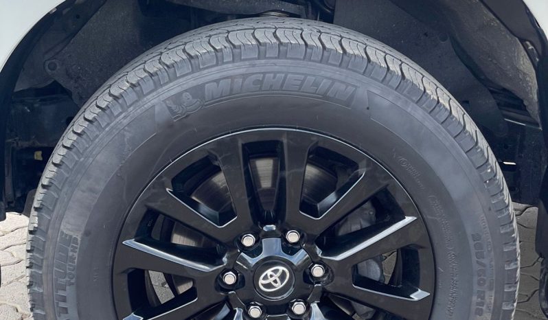 
								Toyota Landcruiser Prado TXL full									