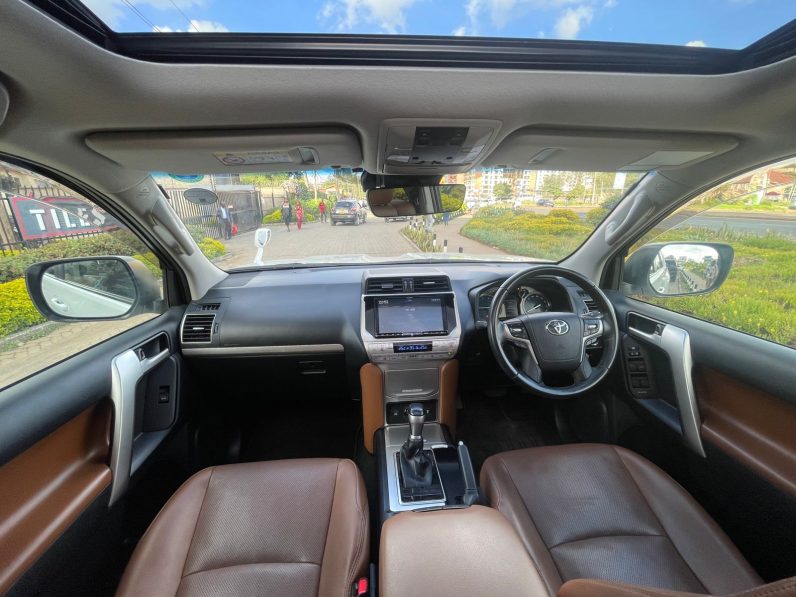 
								Toyota Landcruiser Prado TXL full									