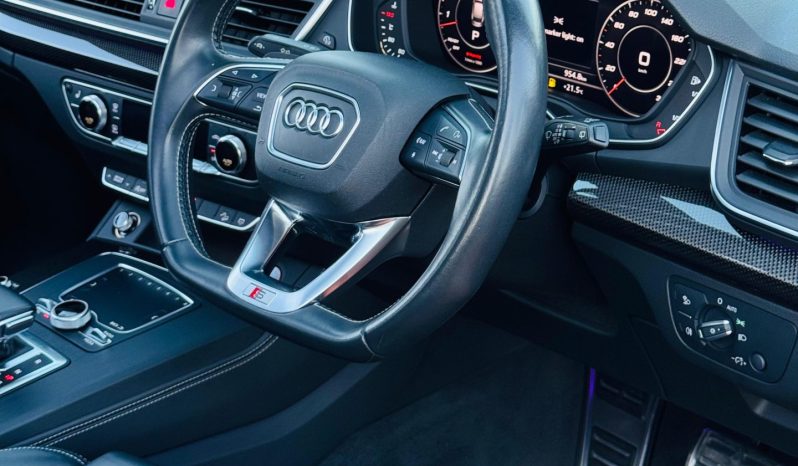 
								Audi SQ5 full									
