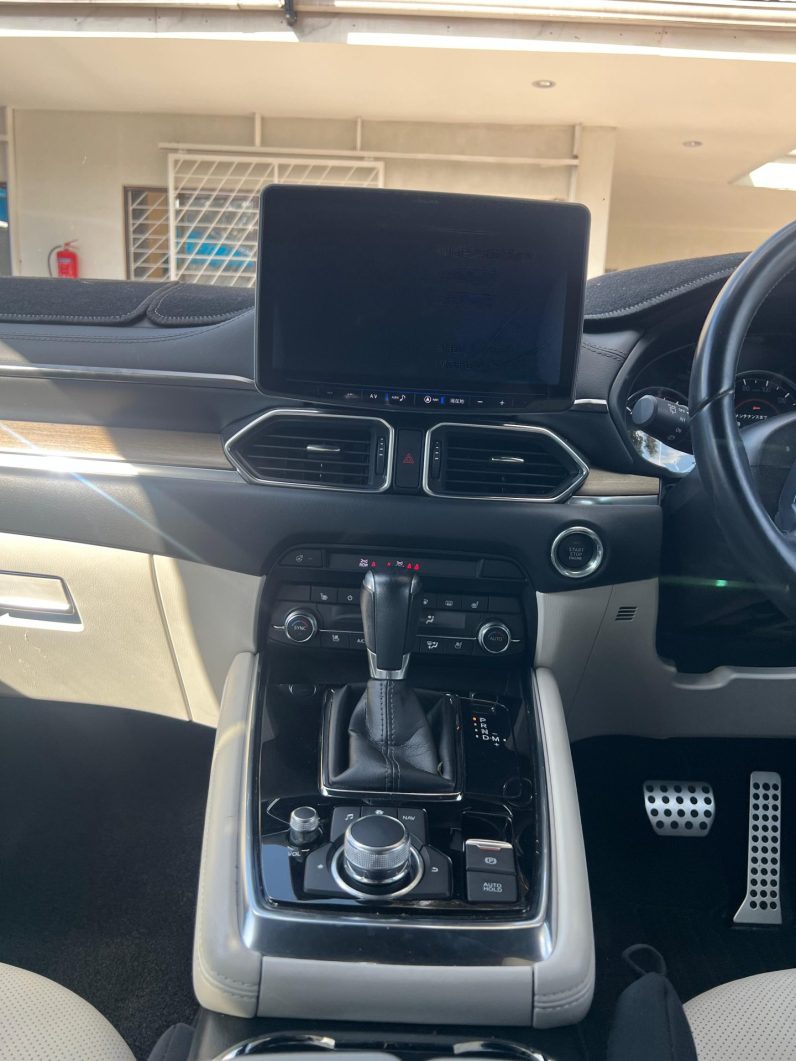 
								Mazda CX-8 full									