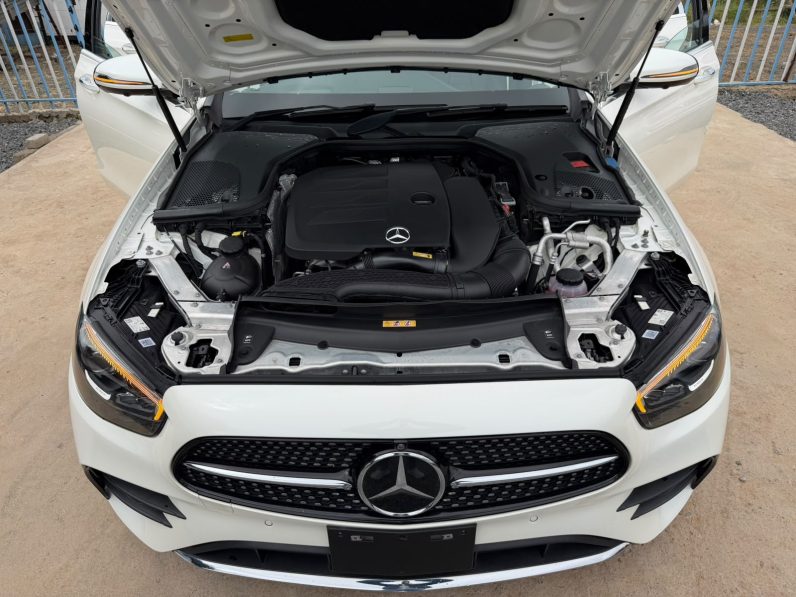
								Mercedes Benz E200 EQBOOST full									