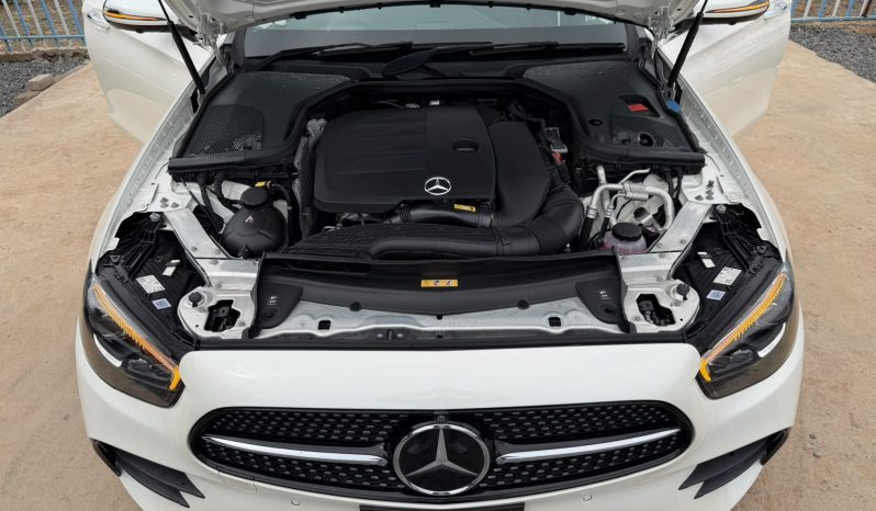 
								Mercedes Benz E200 EQBOOST full									