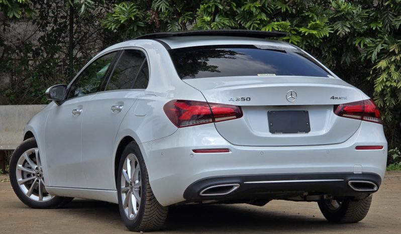 
								Mercedes Benz A250 full									