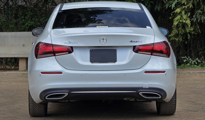 
								Mercedes Benz A250 full									