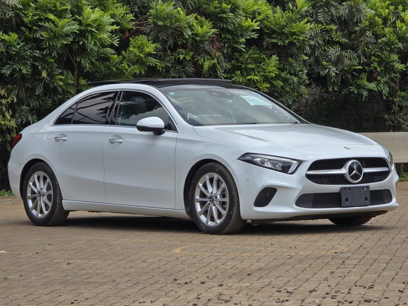 
								Mercedes Benz A250 full									