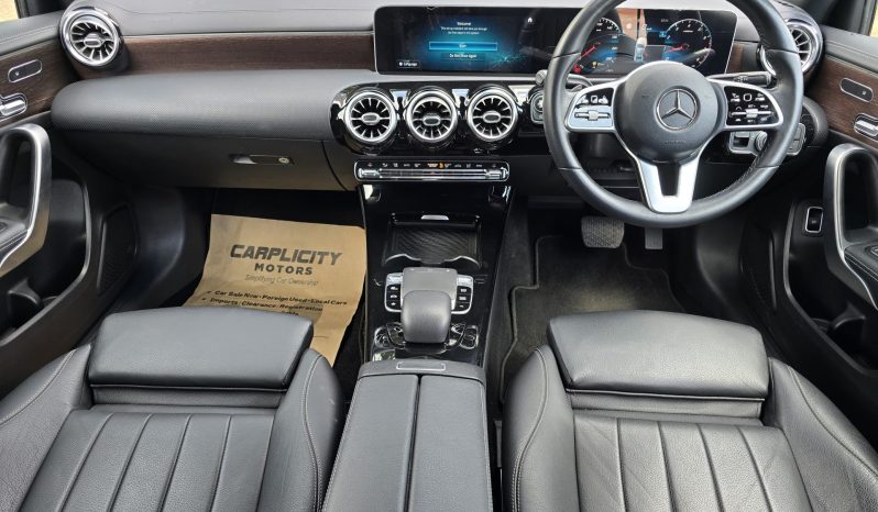 
								Mercedes Benz A250 full									