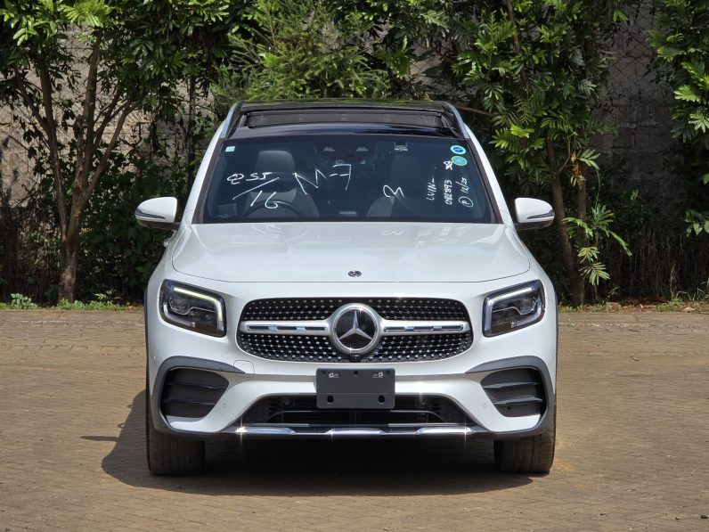 
								Mercedes Benz GLB 200d full									