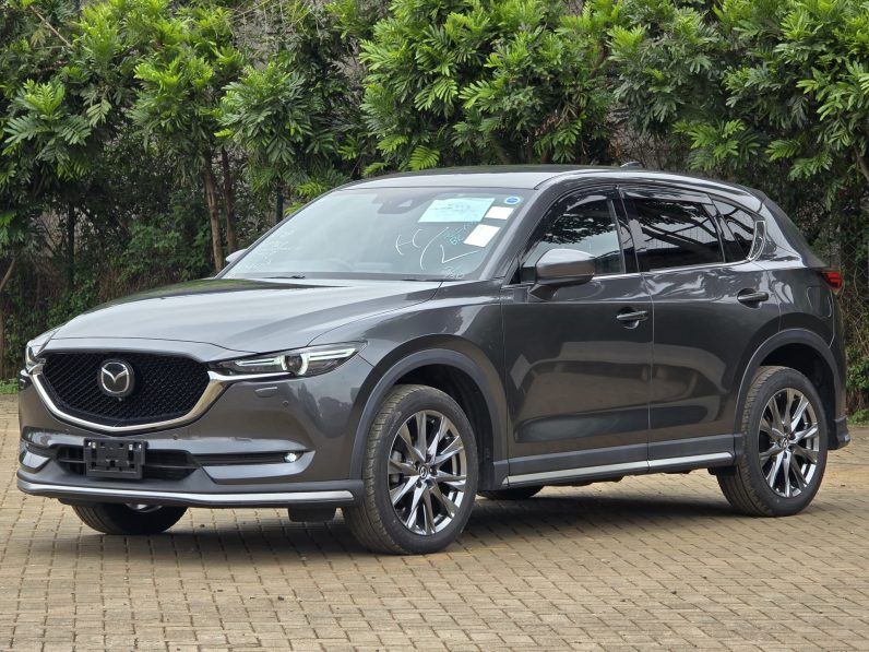 
								Mazda CX-5 full									