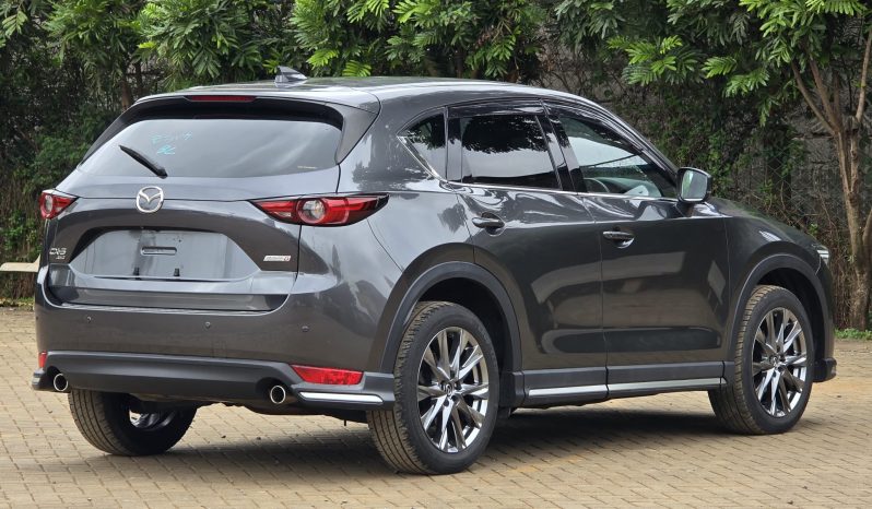 
								Mazda CX-5 full									