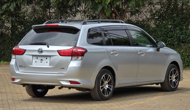 
								Toyota Fielder full									