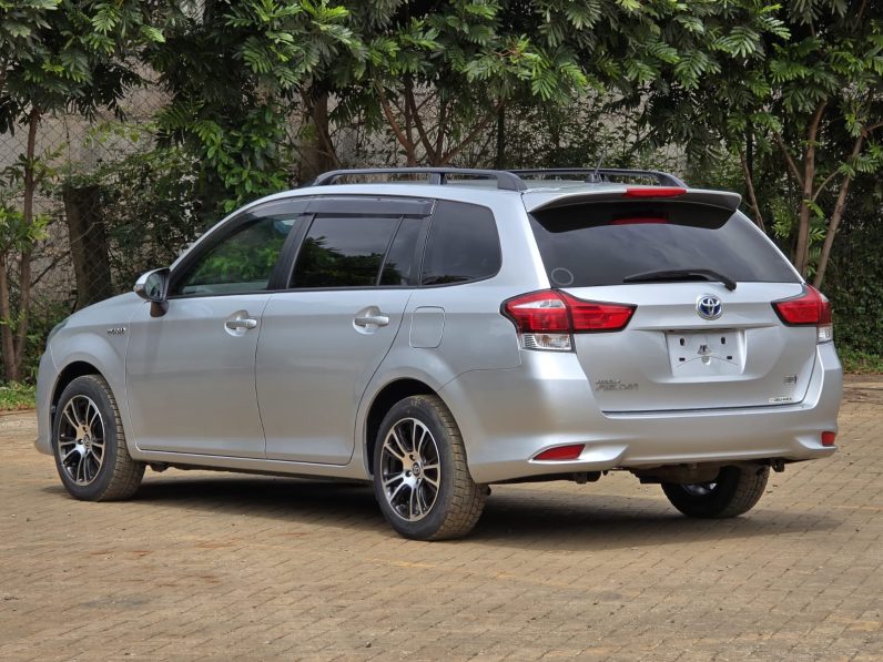 
								Toyota Fielder full									