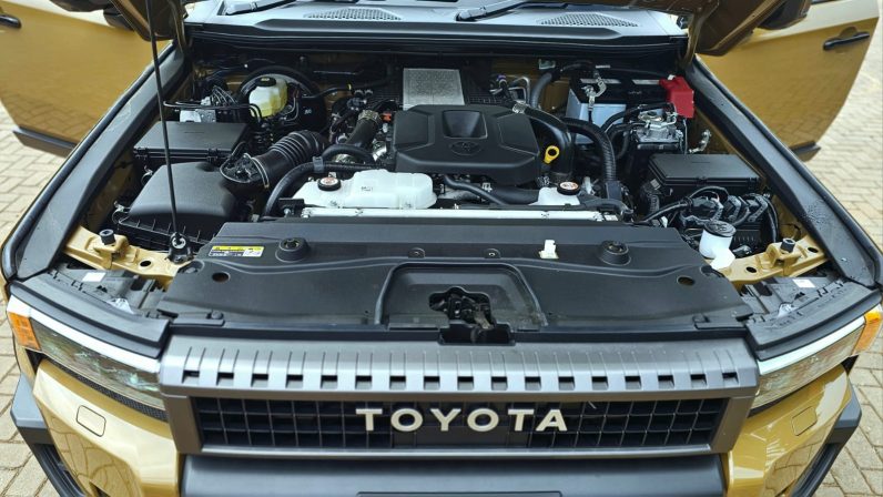
								Toyota Land Cruiser Prado J250 full									