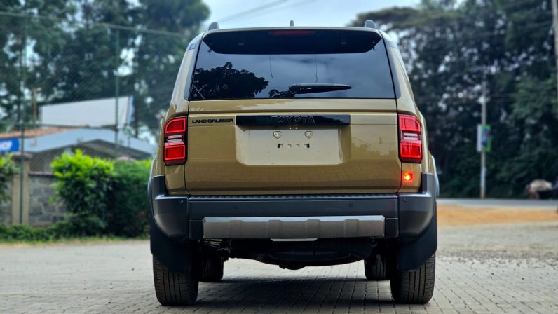 
								Toyota Land Cruiser Prado J250 full									