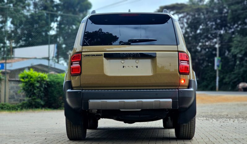 
								Toyota Land Cruiser Prado J250 full									