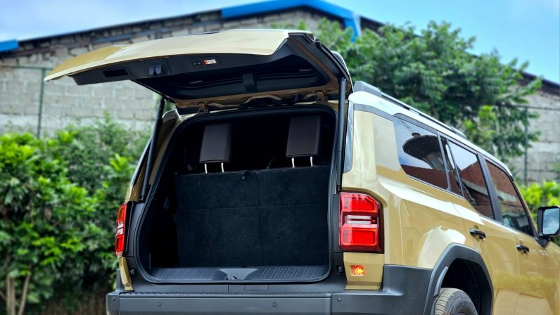 
								Toyota Land Cruiser Prado J250 full									