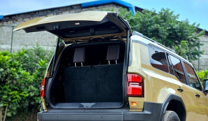 
								Toyota Land Cruiser Prado J250 full									
