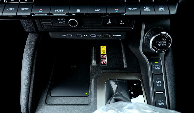 
								Toyota Land Cruiser Prado J250 full									