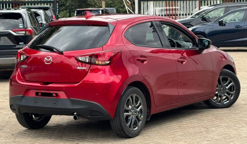 
								Mazda Demio full									