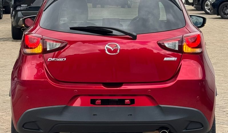 
								Mazda Demio full									