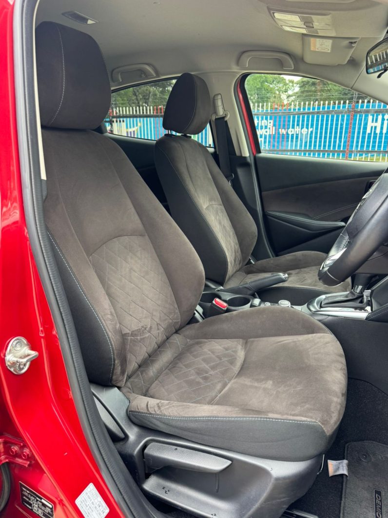 
								Mazda Demio full									