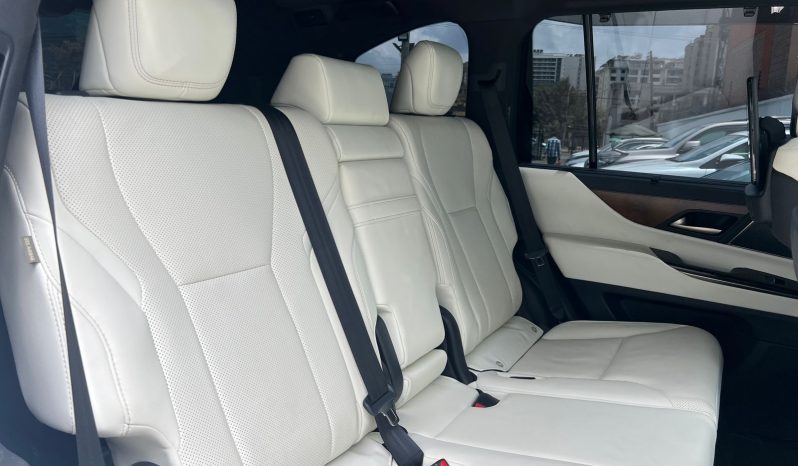 
								Lexus LX600 full									