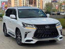 Lexus LX570