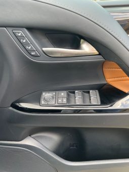 Lexus LX570