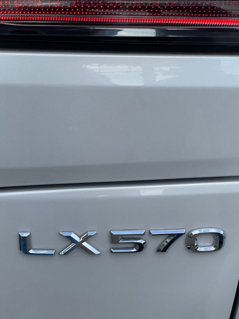 
								Lexus LX570 full									