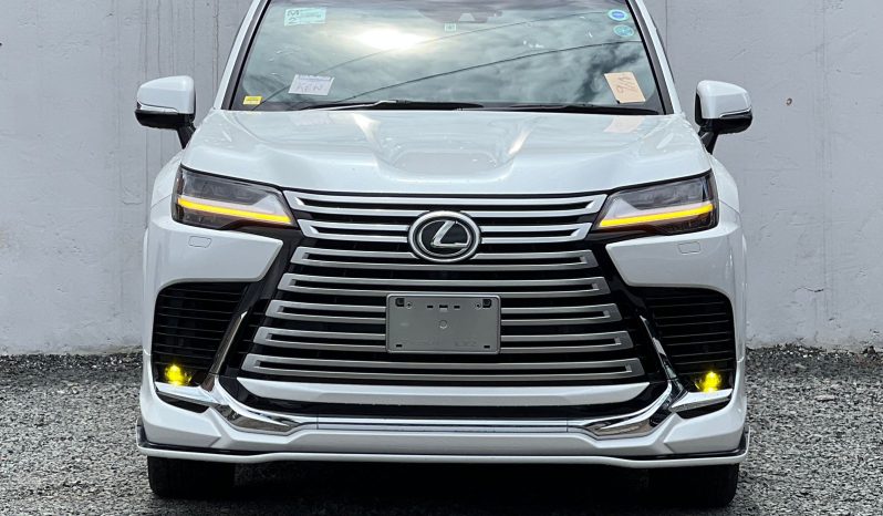 
								Lexus LX600 full									