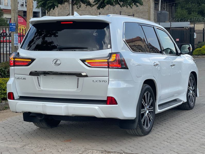 
								Lexus LX570 full									