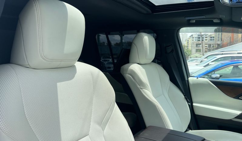 
								Lexus LX600 full									