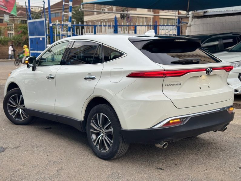 
								Toyota Harrier full									