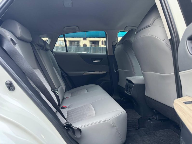 
								Toyota Harrier full									