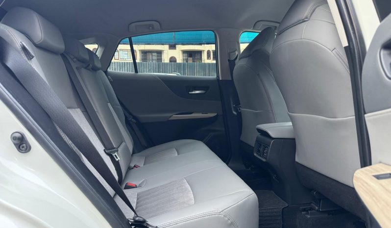 
								Toyota Harrier full									