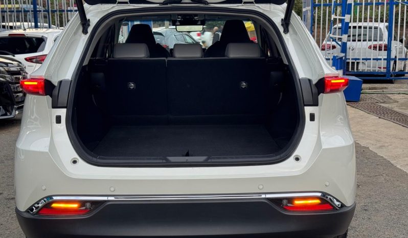 
								Toyota Harrier full									