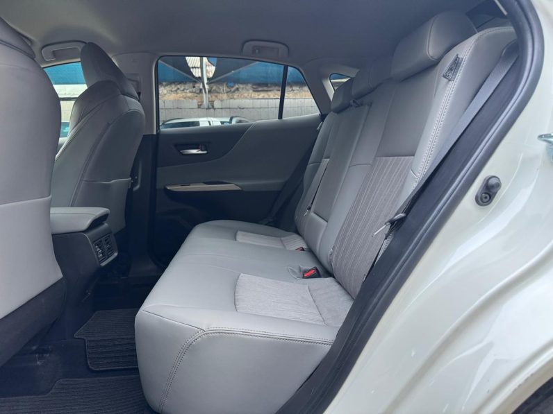 
								Toyota Harrier full									