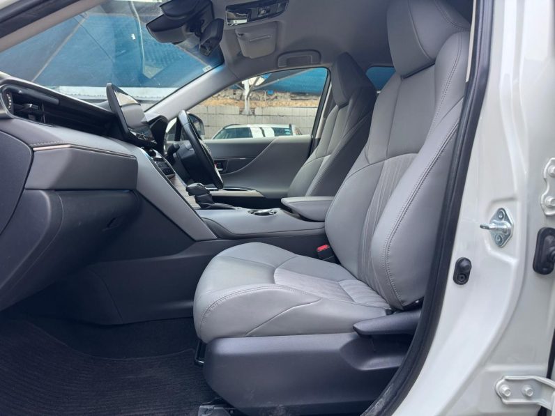
								Toyota Harrier full									