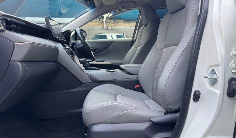 
								Toyota Harrier full									