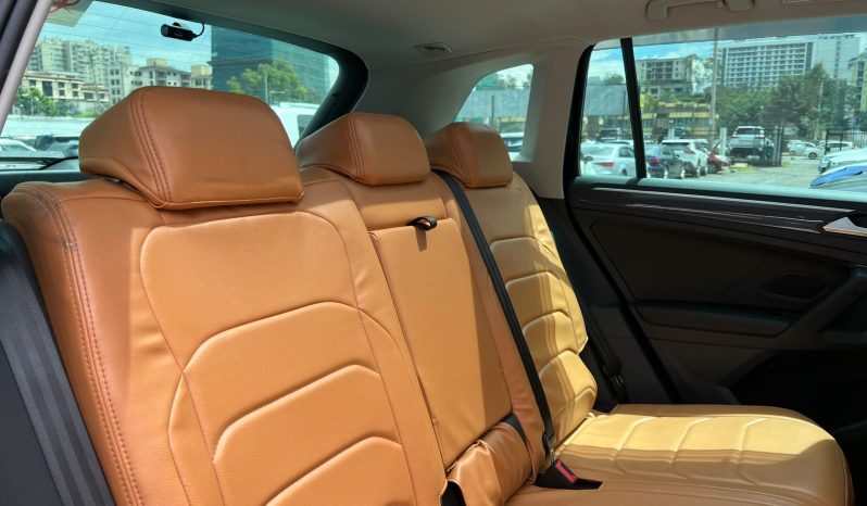 
								Volkswagen Tiquan full									