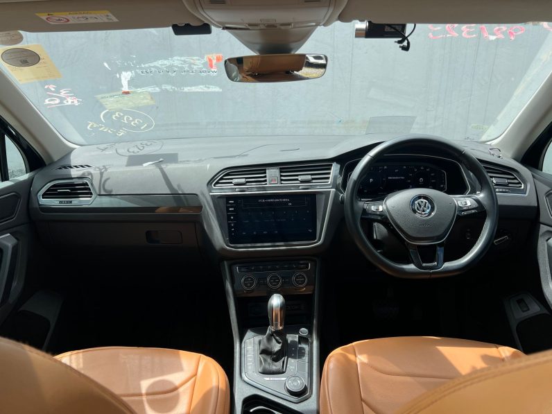 
								Volkswagen Tiquan full									