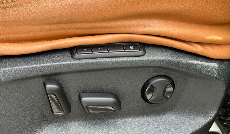 
								Volkswagen Tiquan full									