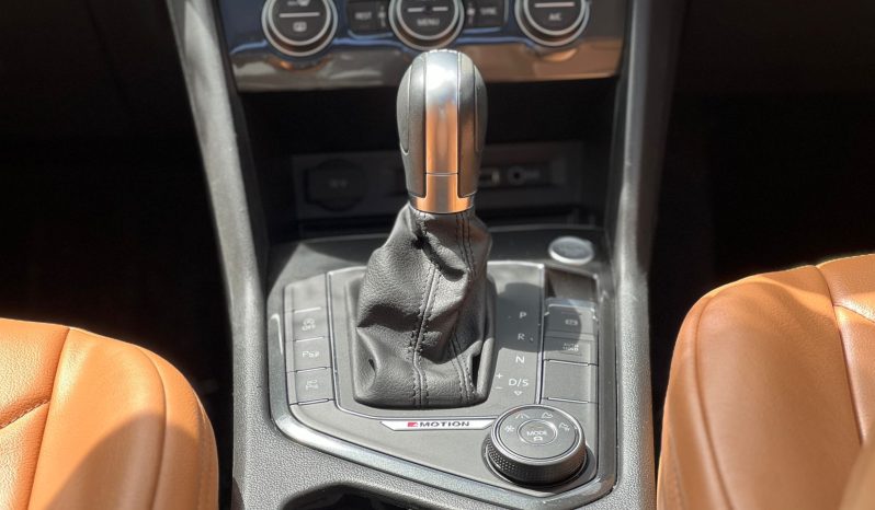 
								Volkswagen Tiquan full									