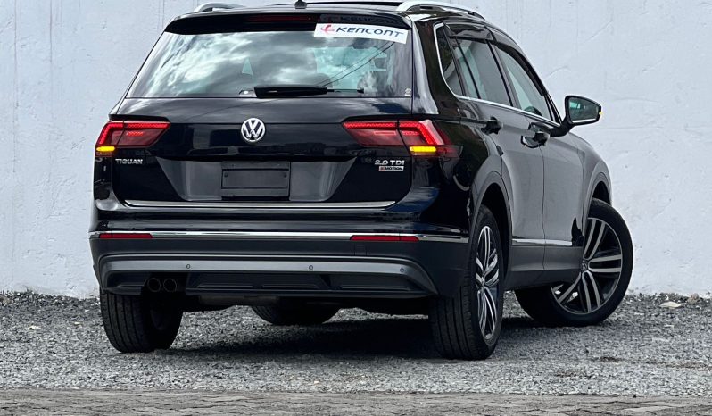 
								Volkswagen Tiquan full									
