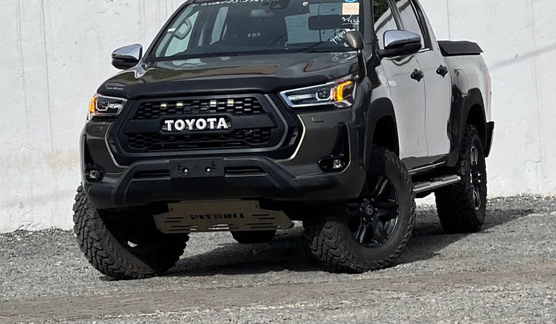 
								Toyota Hilux full									