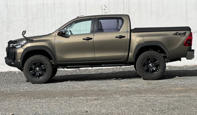 
								Toyota Hilux full									