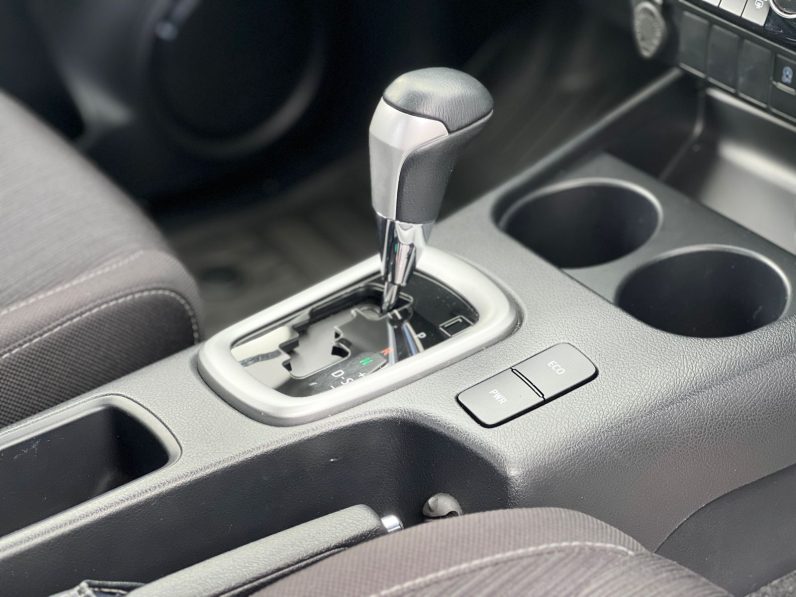 
								Toyota Hilux full									