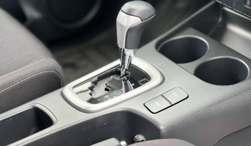 
								Toyota Hilux full									