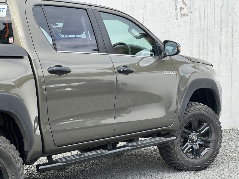 
								Toyota Hilux full									